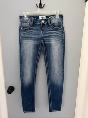 Daytrip Women's Skinny Jeans in Dark Blue Fade